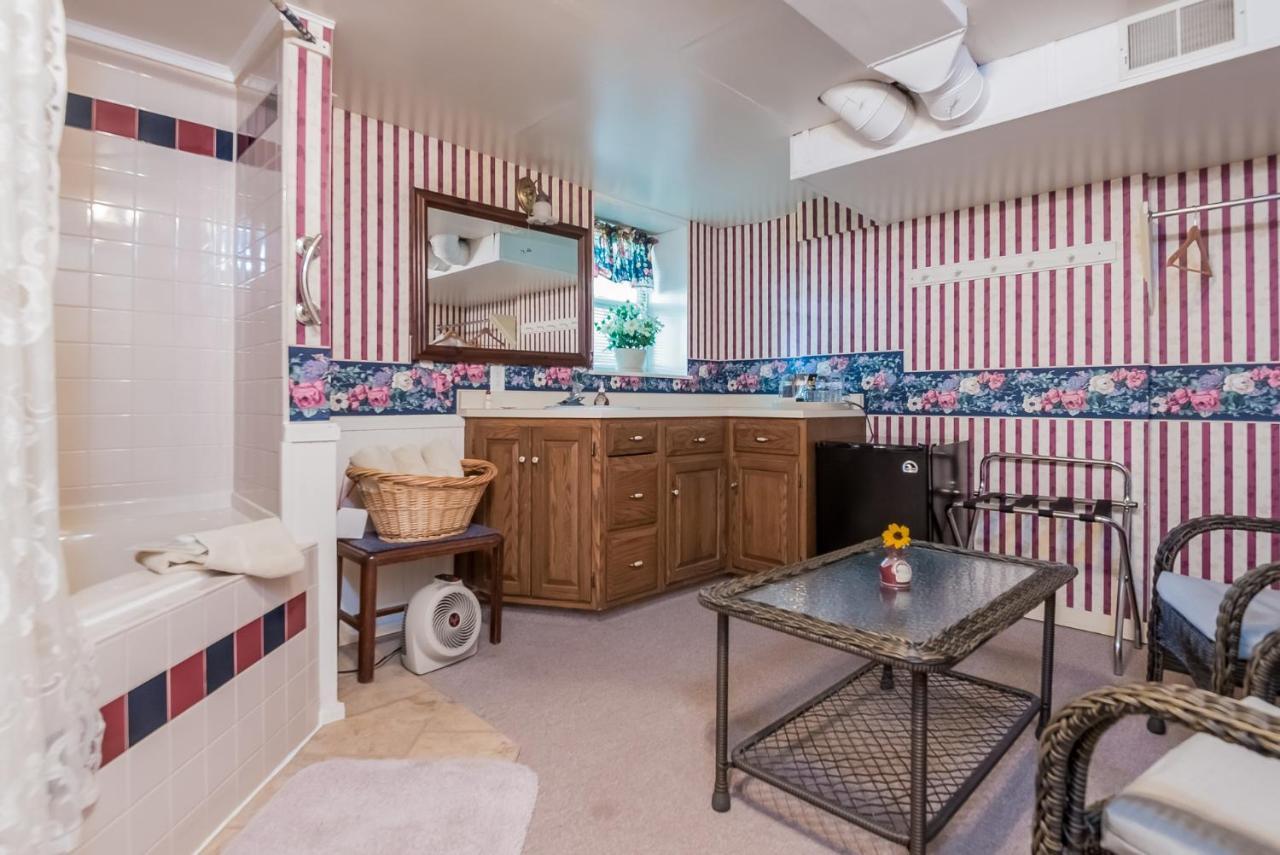 Bed and Breakfast Kingsley House Fennville Екстер'єр фото